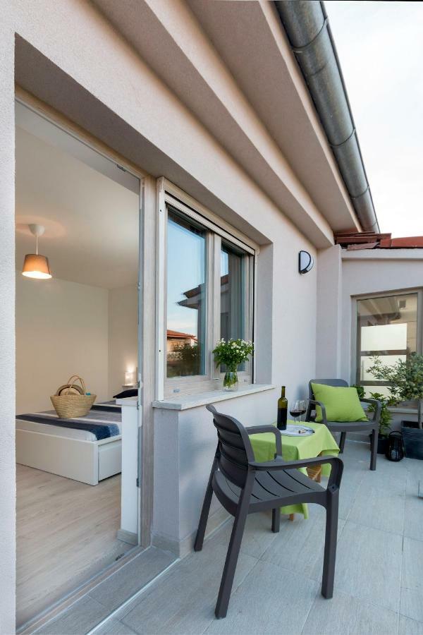 Sunsplash Apartments プーラ エクステリア 写真