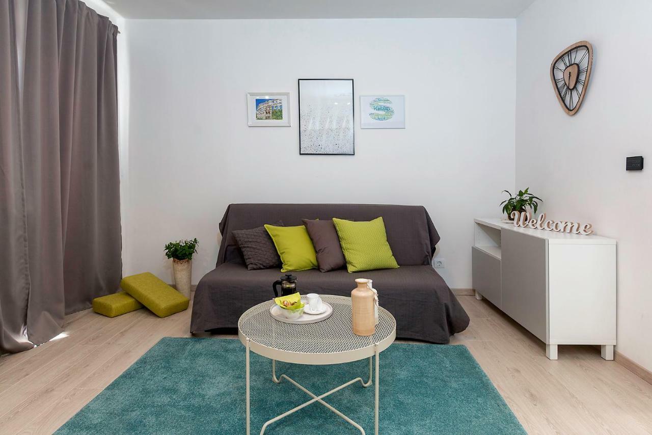 Sunsplash Apartments プーラ エクステリア 写真